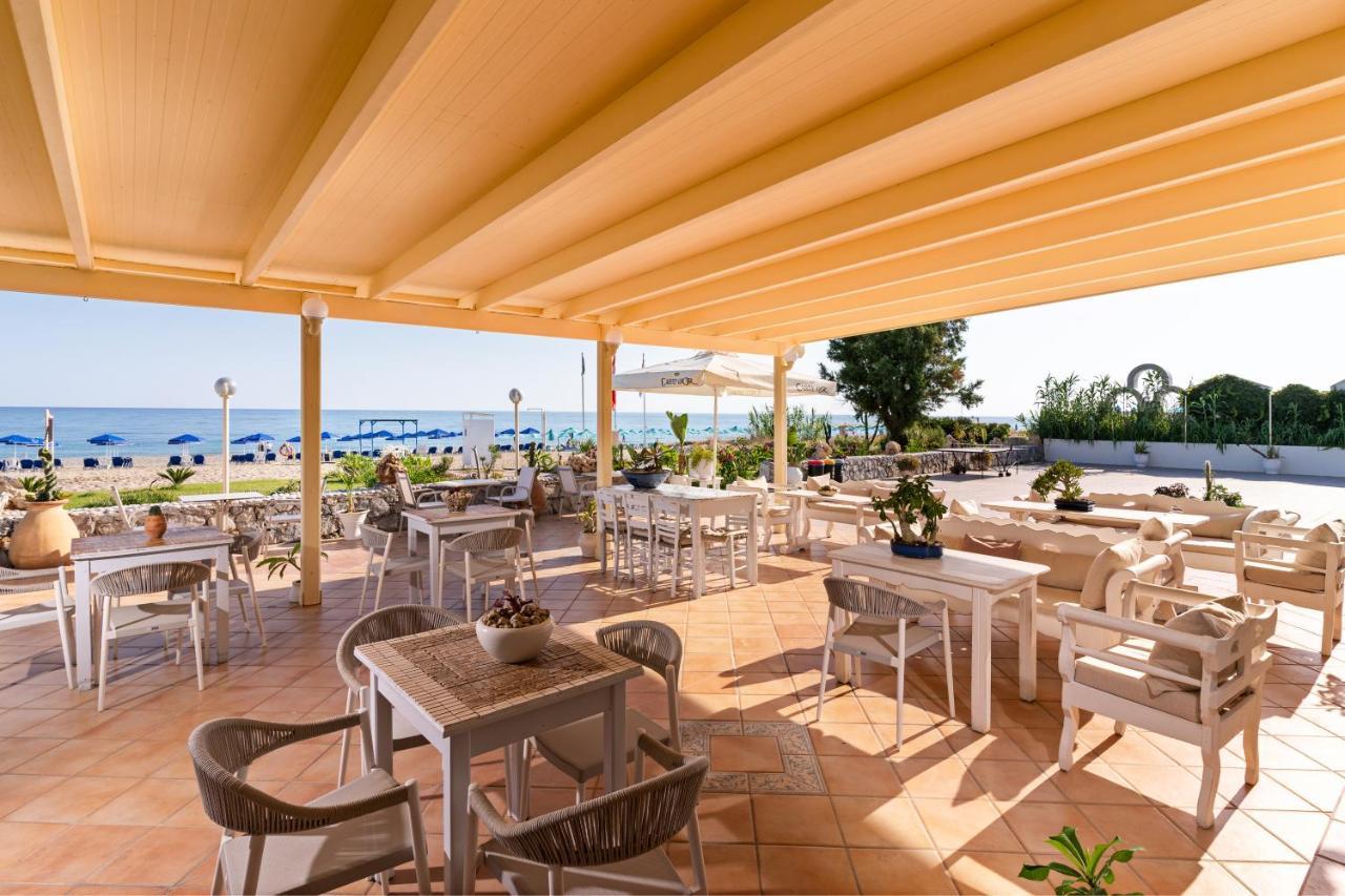 Hotel Kathrin Beach Adelianos Kampos Ngoại thất bức ảnh