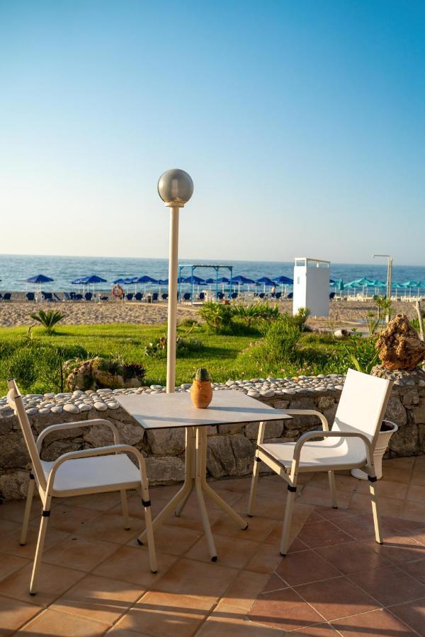 Hotel Kathrin Beach Adelianos Kampos Ngoại thất bức ảnh