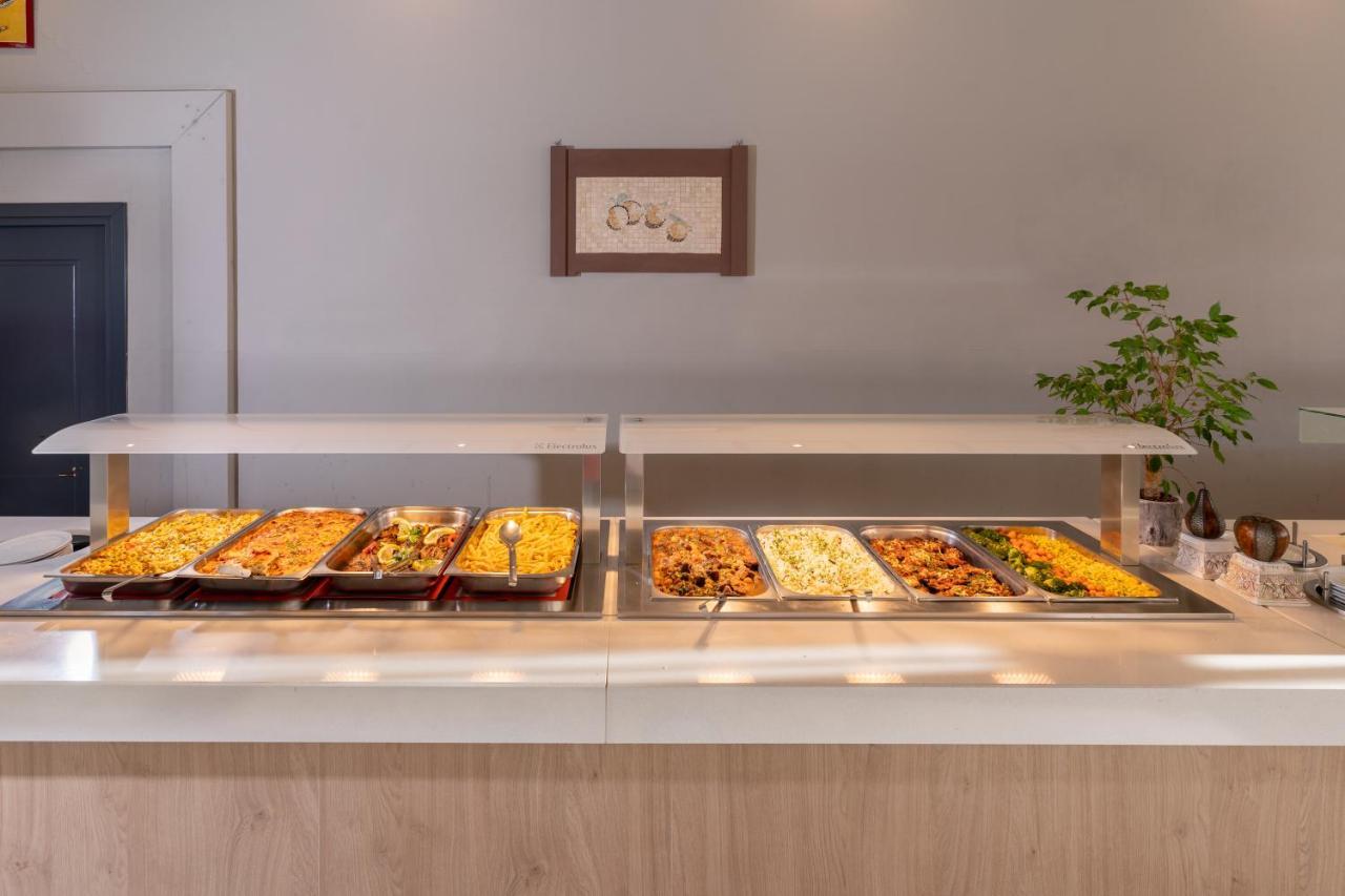 Hotel Kathrin Beach Adelianos Kampos Ngoại thất bức ảnh