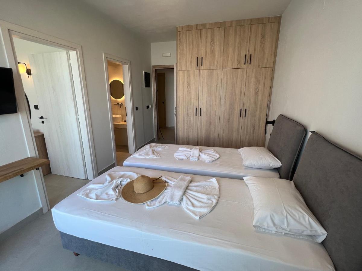 Hotel Kathrin Beach Adelianos Kampos Ngoại thất bức ảnh