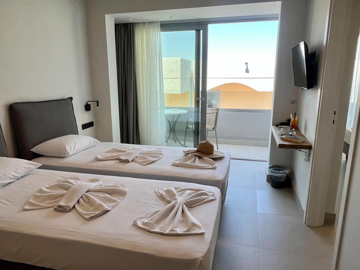 Hotel Kathrin Beach Adelianos Kampos Ngoại thất bức ảnh